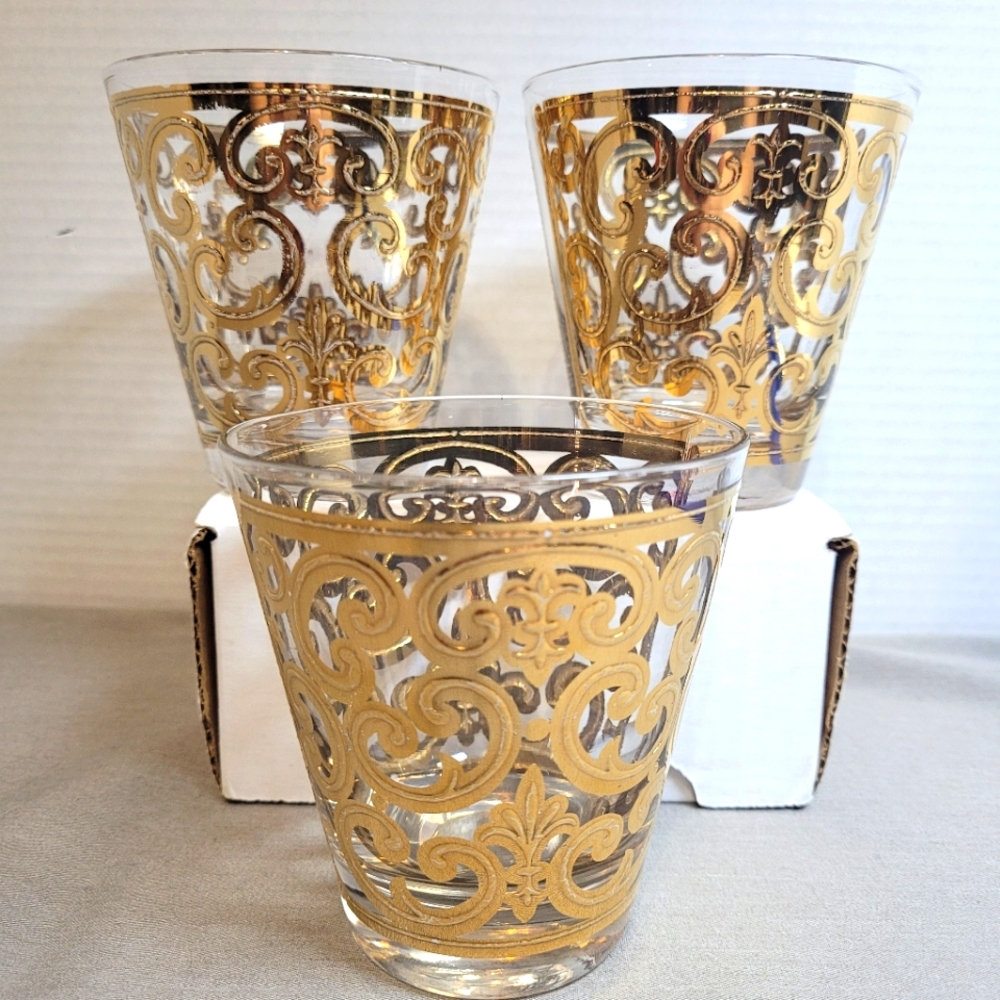 VINTAGE Georges Briard Set of 3 Rocks Glasses 22-karat gold Spanish Scroll